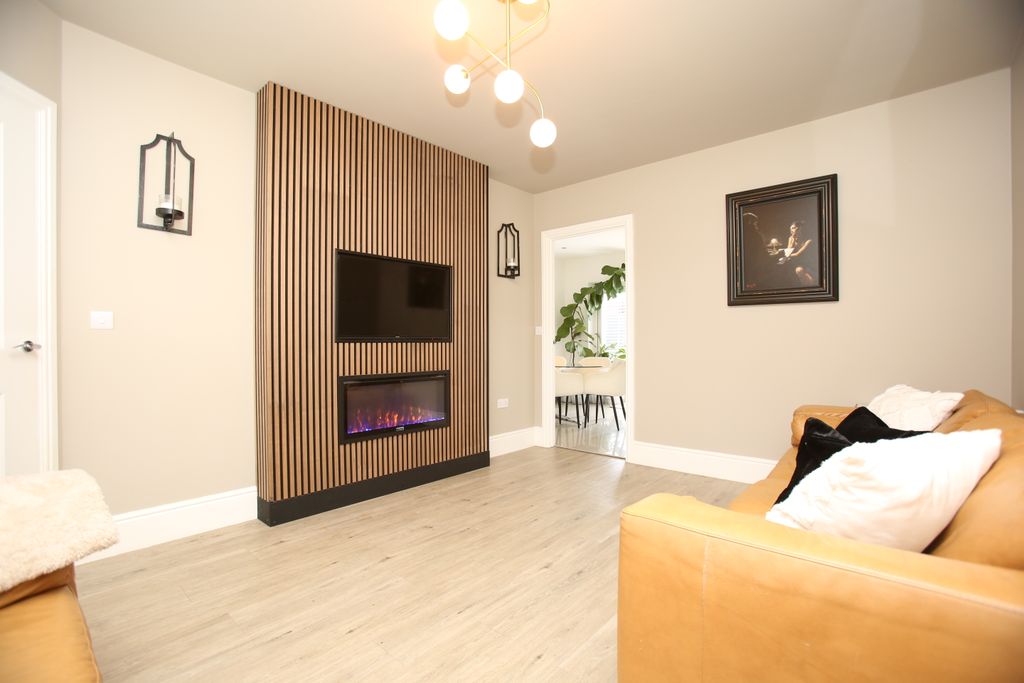 4 bed detached house for salePanama Drive, Atherstone CV9 photo 3
