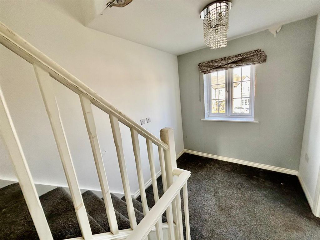Additional image 10 of 3 bed property for saleUppingham Gardens, Leeds LS12