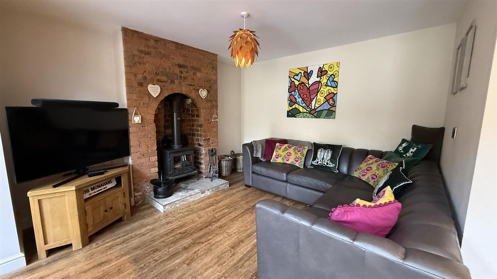 Additional image 8 of 4 bed semi-detached house for saleWoodfall Avenue, Cotteridge / Bournville, Birmingham B30
