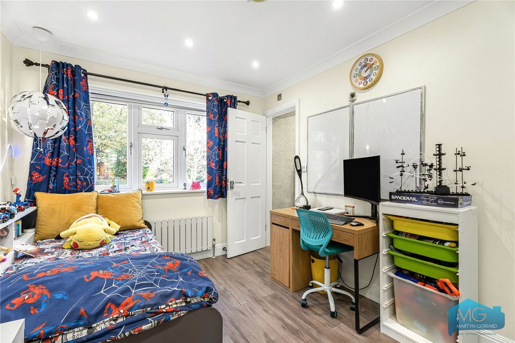 Additional image 28 of 6 bed detached house for saleWylo Drive, Arkley, Barnet EN5