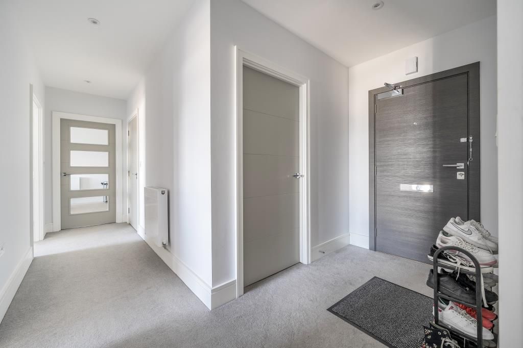Additional image 10 of 3 bed flat for saleGreen Park Village, Reading, Berkshire RG2