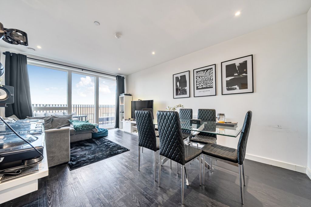 Additional image 12 of 2 bed flat for saleRegal Walk, Bexleyheath DA6