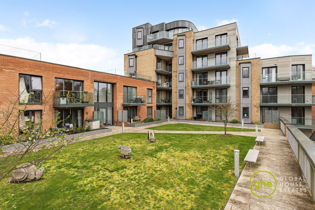 Additional image 10 of 2 bed flat for sale5-9, Berkeley Avenue, Reading RG1