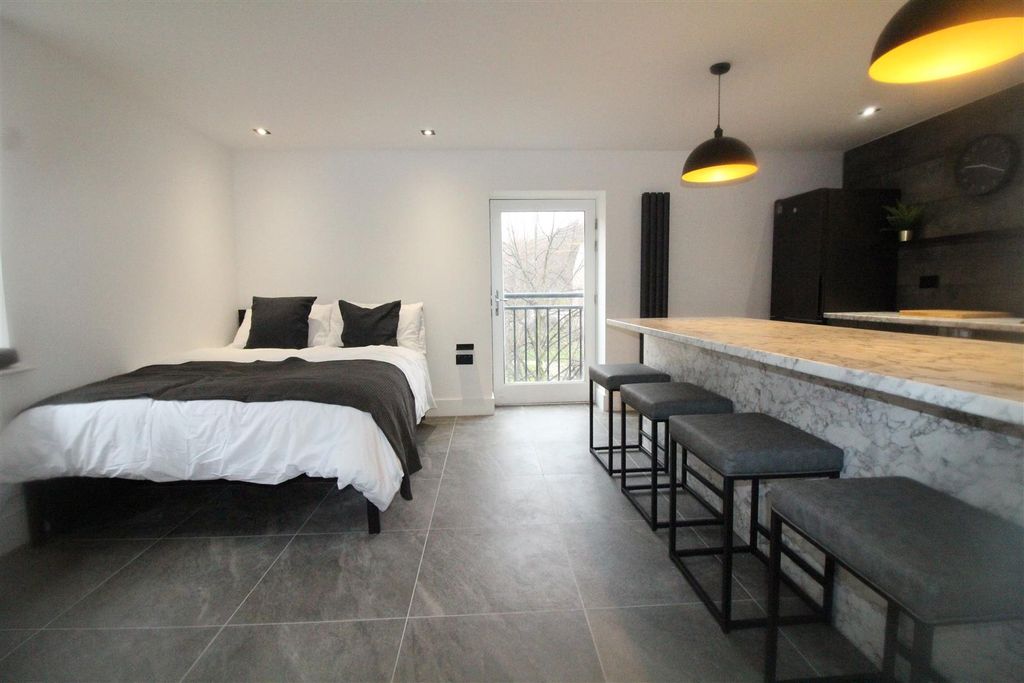 Additional image 5 of Studio for saleTextile Street, Dewsbury WF13