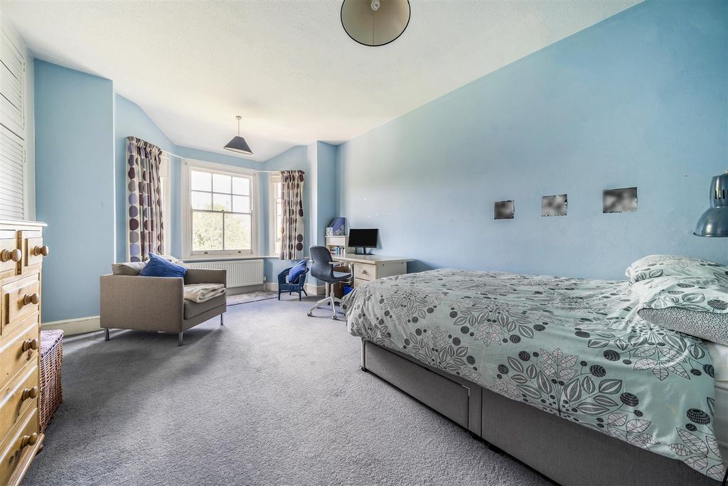 Additional image 17 of 6 bed detached house for salePemberley Avenue, Bedford MK40