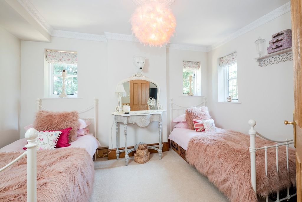 Additional image 9 of 4 bed detached house for saleOverthorpe, Banbury, Oxfordshire OX17