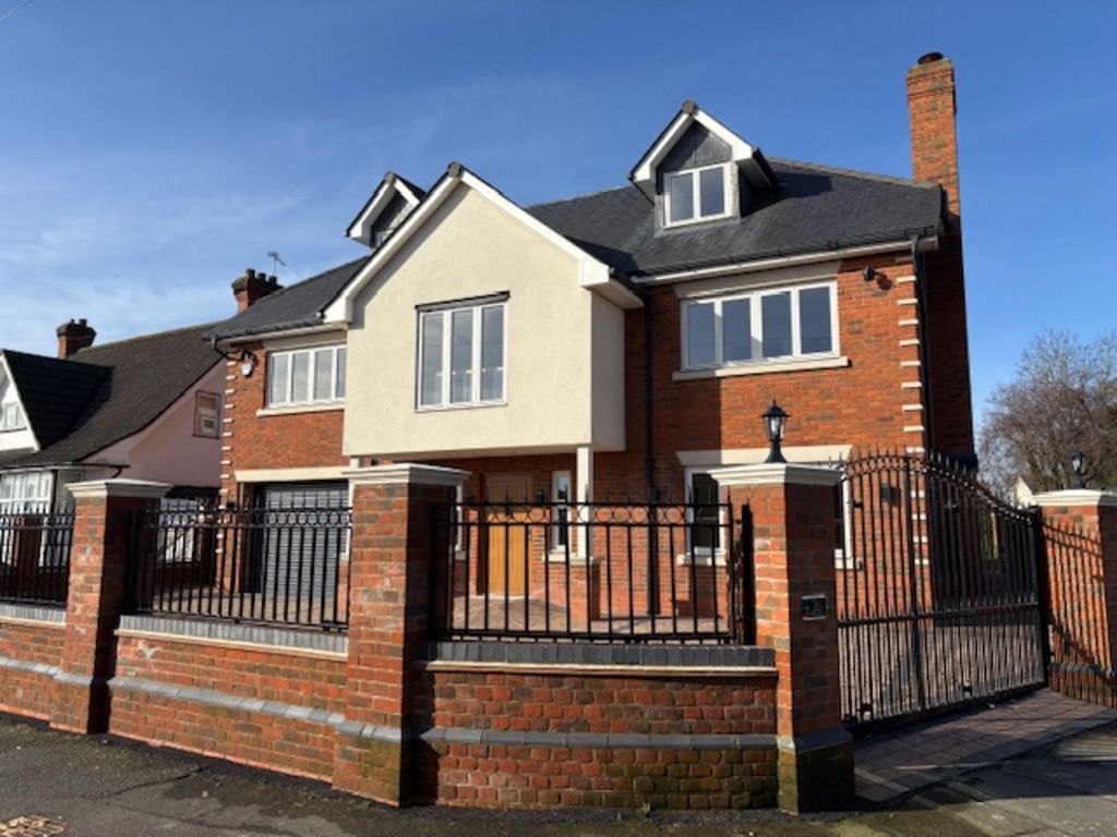 6 bed detached house for saleCurtis Road, Emerson Park RM11