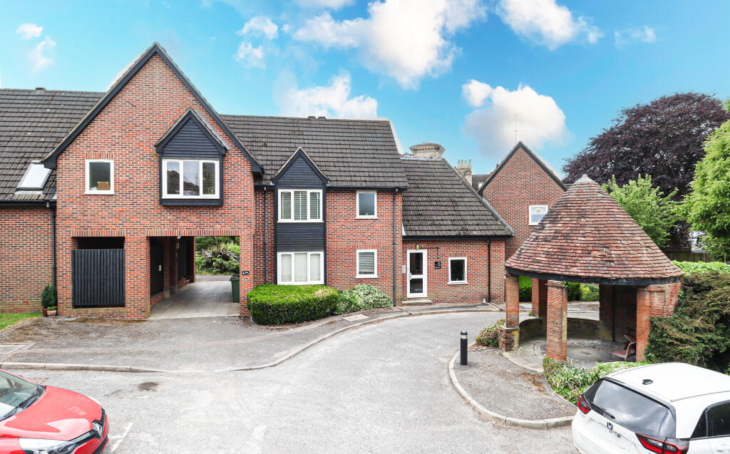 Christchurch Close, St Albans, AL3
