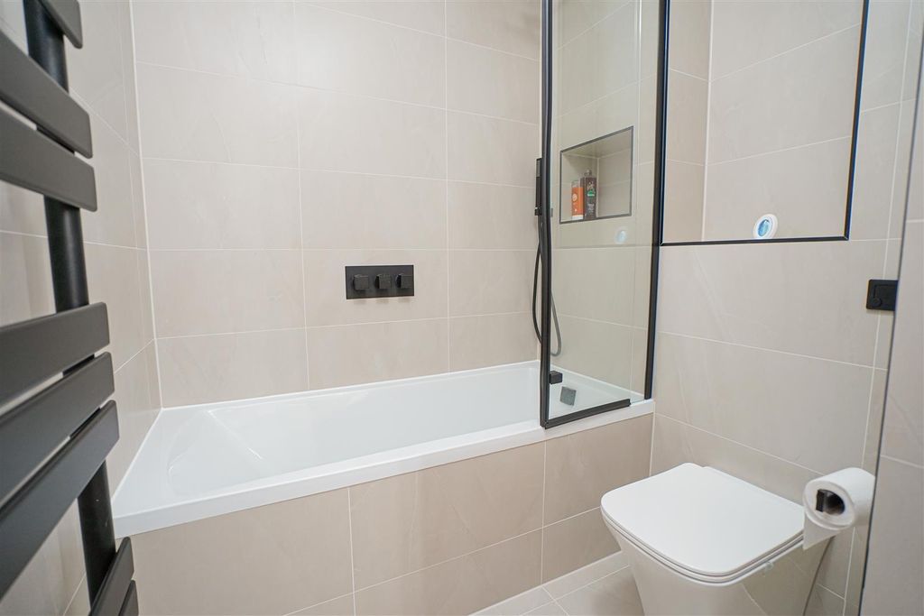 Additional image 10 of 2 bed flat for saleFord House, Rowe Close, Bideford EX39