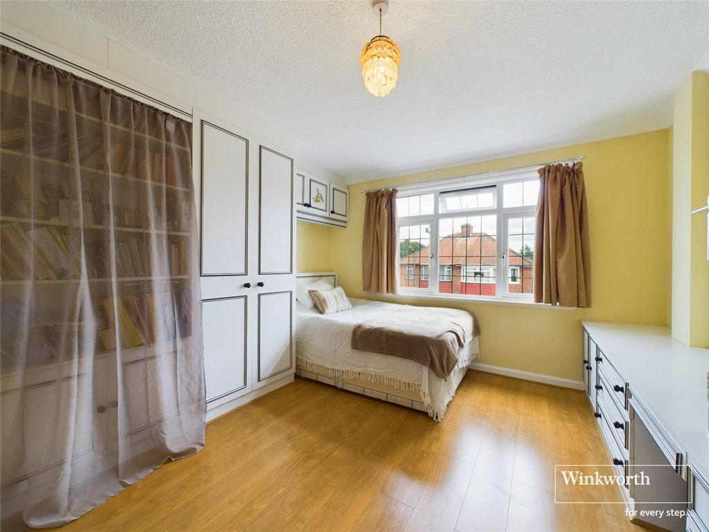 Additional image 8 of 5 bed semi-detached house for saleConiston Gardens, Kingsbury, London NW9