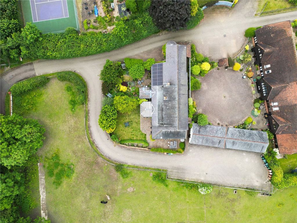 Additional image 37 of 4 bed semi-detached house for saleDairy Way, Abbots Langley WD5