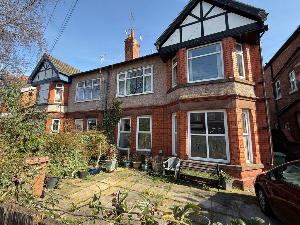 2 bed flat for saleBorough Road, Tranmere, Wirral CH42