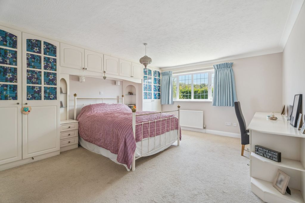 Additional image 9 of 4 bed detached house for saleThe Glebe, Weston Turville HP22