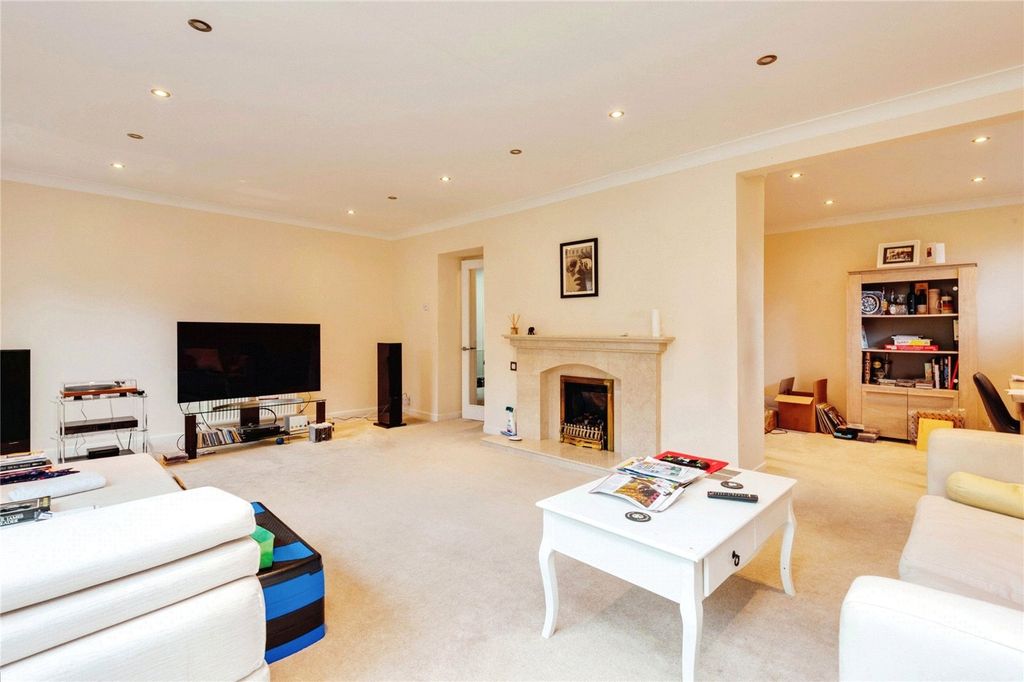 Additional image 2 of 3 bed detached house for saleBeaufort Close, Alderley Edge, Cheshire SK9