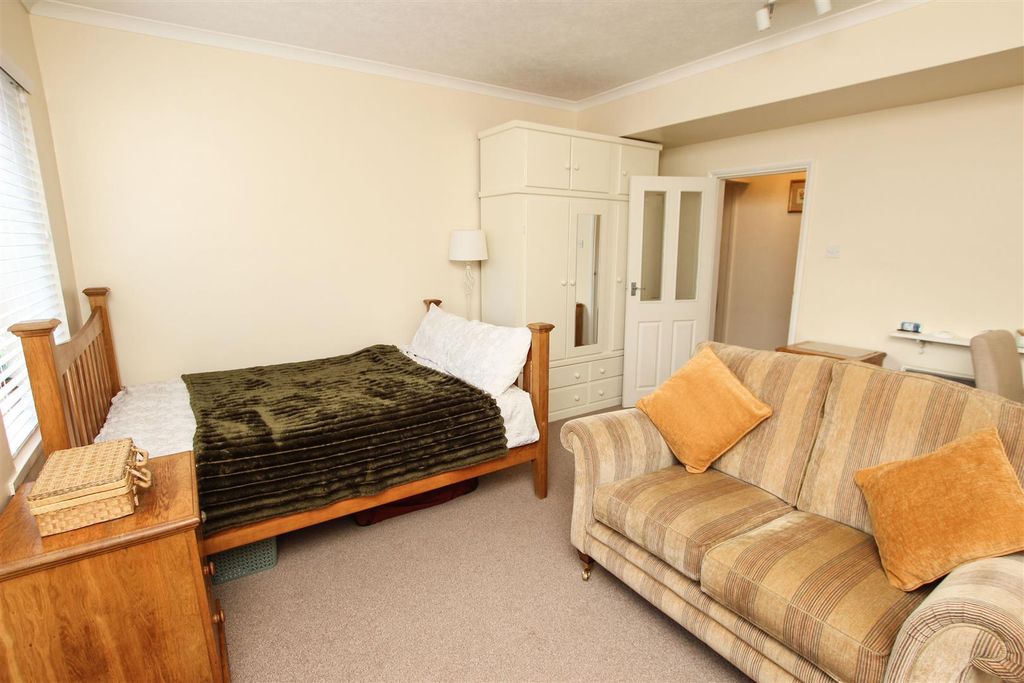 Additional image 3 of 1 bed flat for saleBennetthorpe, Doncaster DN2