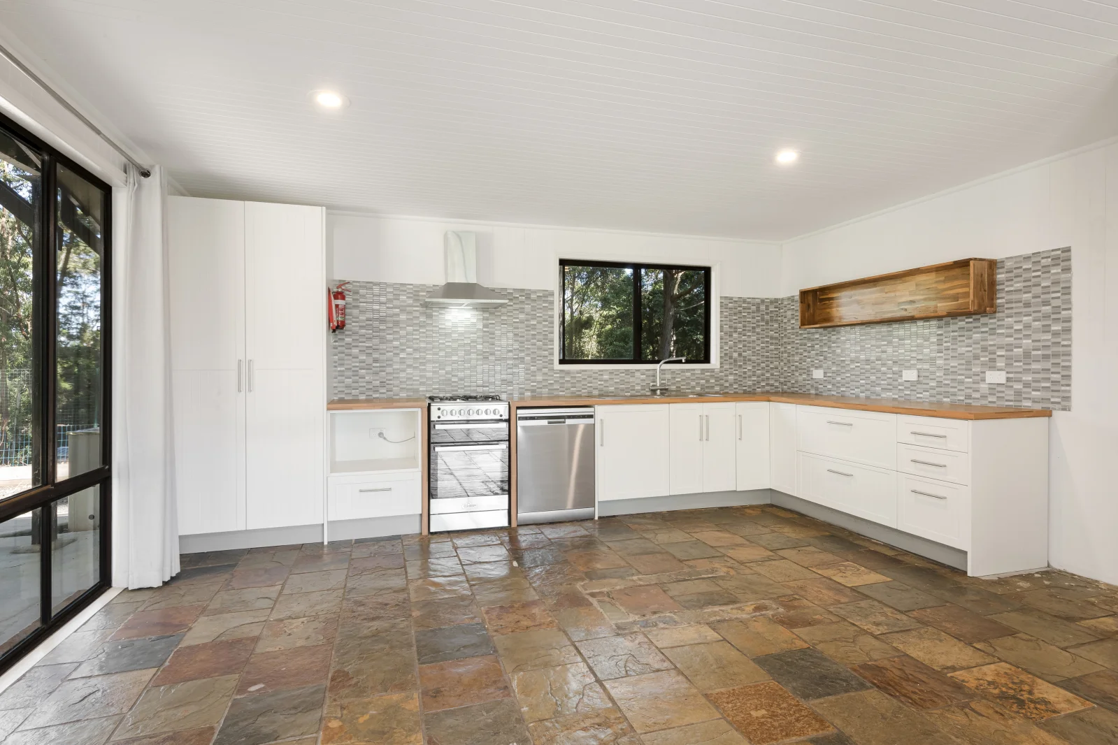 Additional image 4 of 1/340 The Ridgeway, Lisarow NSW 2250