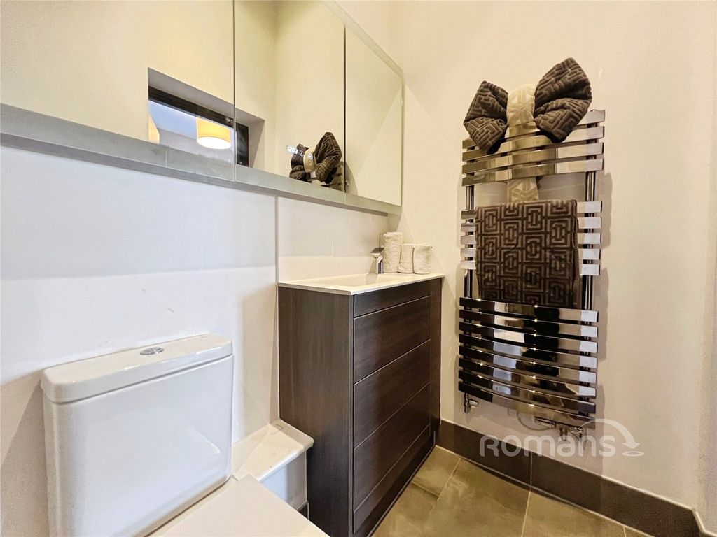 Additional image 18 of 3 bed flat for saleWhite Cross Place, Wellesley, Aldershot GU11
