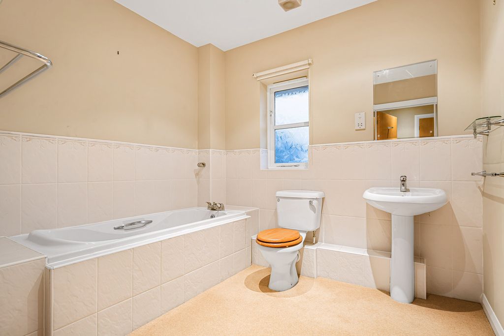 Additional image 11 of 2 bed flat for saleLady Place, Sutton Courtenay OX14