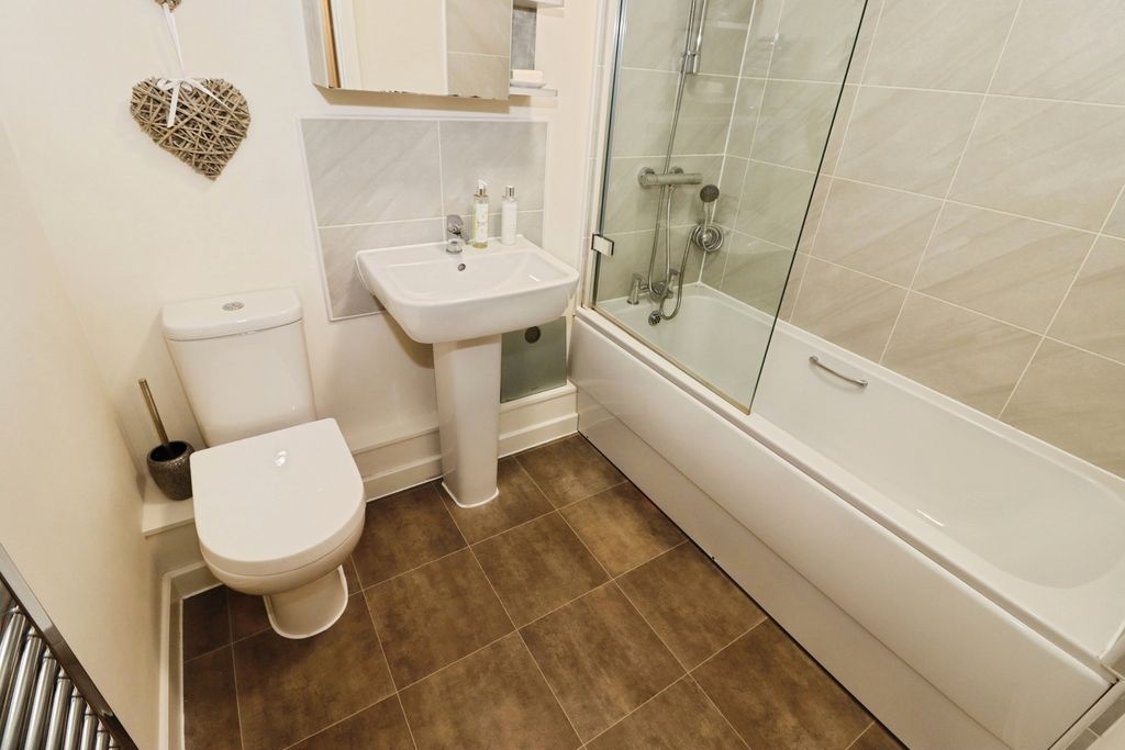 1 bed flat for saleDowsell Way, Yate, Bristol, Gloucestershire BS37 photo 5