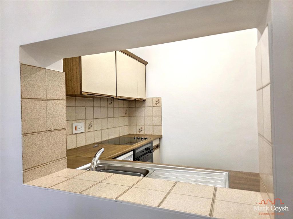 Additional image 5 of 1 bed flat for saleWoodfield Close, Ashtead KT21