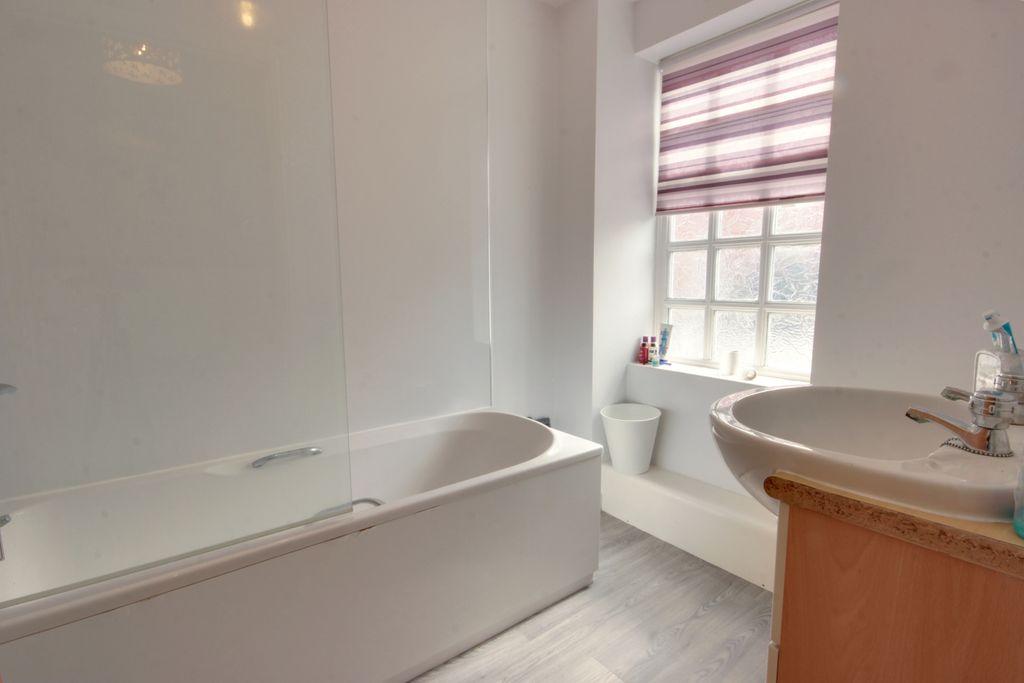Additional image 9 of 2 bed flat for sale2 Minster Wharf, Beverley HU17