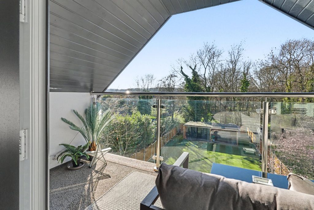 Additional image 17 of 5 bed detached house for saleRayleigh Road, Benfleet SS7