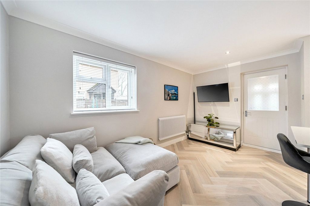 Additional image 8 of 1 bed detached house for saleHawkswell Walk, Woking, Surrey GU21