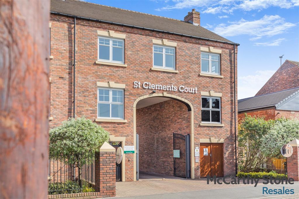 1 bed flat for saleSt Clements Court, South Street, Atherstone, Warwickshire CV9