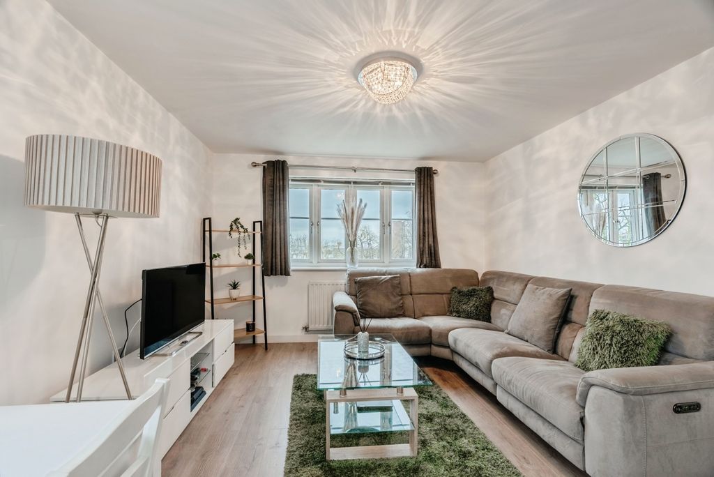 2 bed flat for saleRibble Avenue, Burnley, Lancashire BB10 photo 3