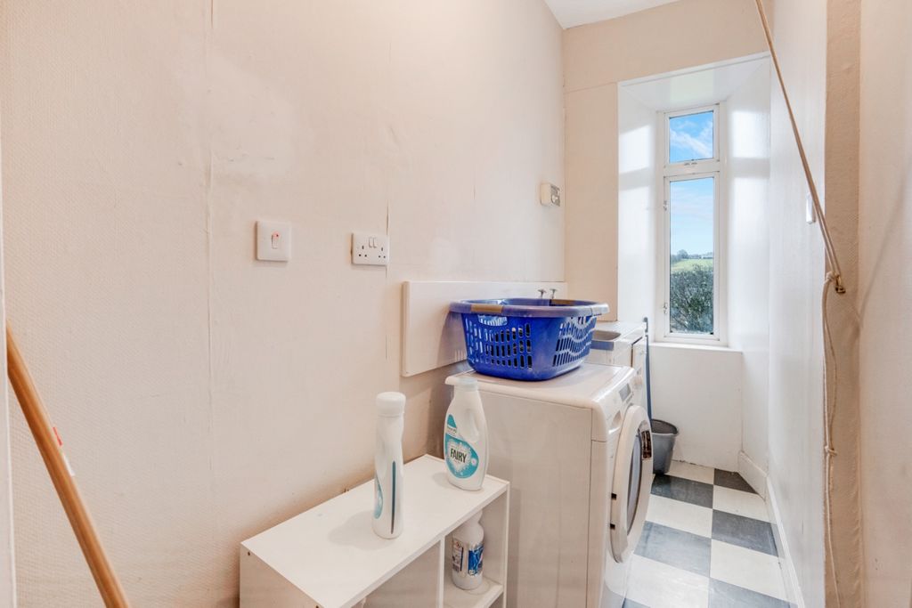 Additional image 17 of 3 bed flat for salePoltalloch Street, Lochgilphead PA31