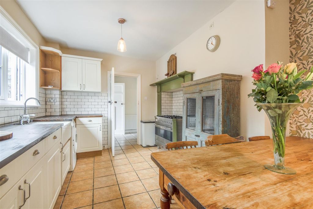 Additional image 2 of 4 bed detached house for saleNorthcourt Avenue, Reading RG2