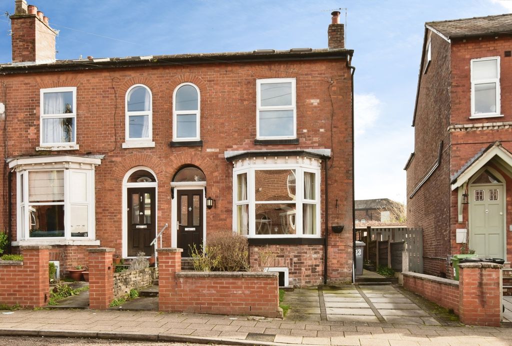 5 bed end terrace house for saleOsborne Road, Altrincham, Greater Manchester WA15