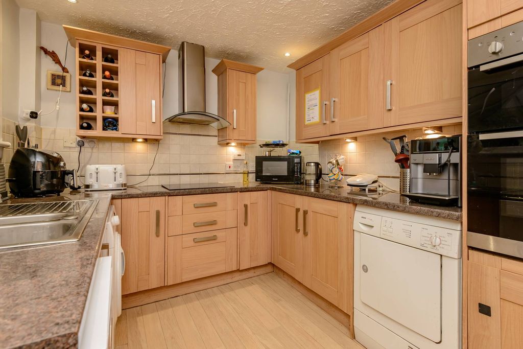 Additional image 4 of 4 bed semi-detached house for saleBaberton Mains Brae, Edinburgh EH14