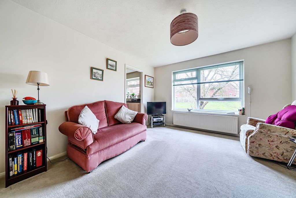 Additional image 9 of 2 bed flat for saleFarriers Close, Billingshurst RH14