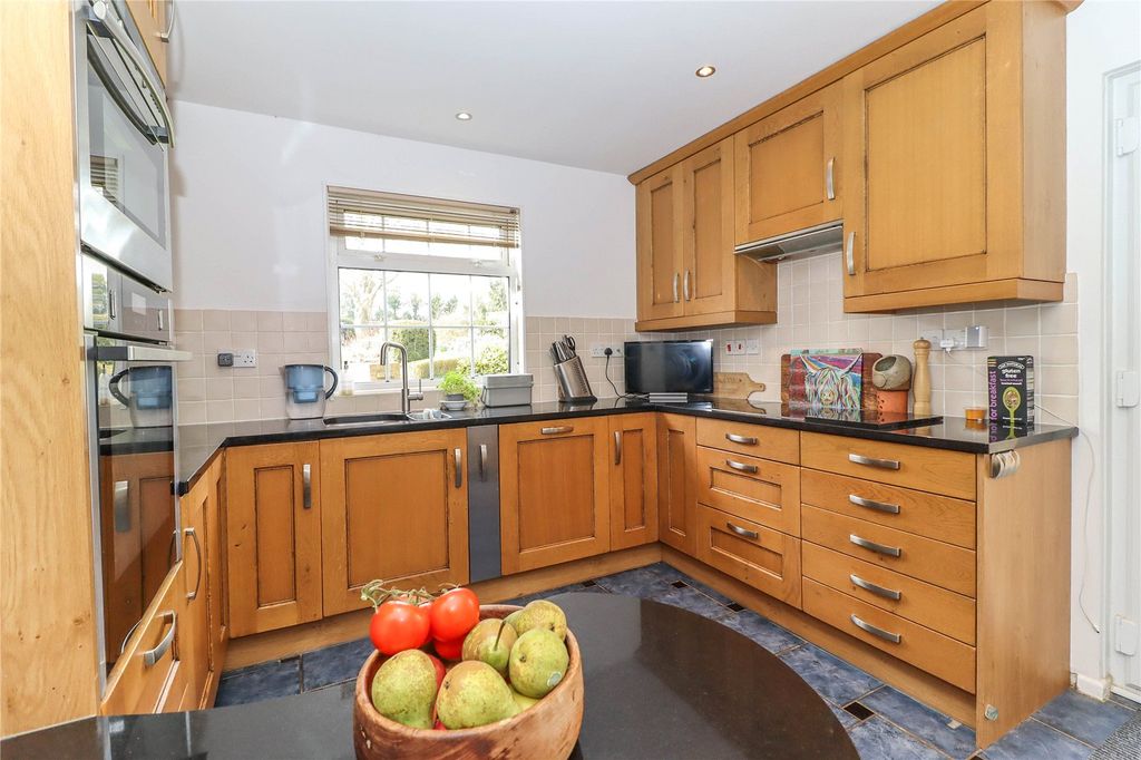 Additional image 8 of 4 bed detached house for saleBurdock Close, Goodworth Clatford, Andover, Hampshire SP11