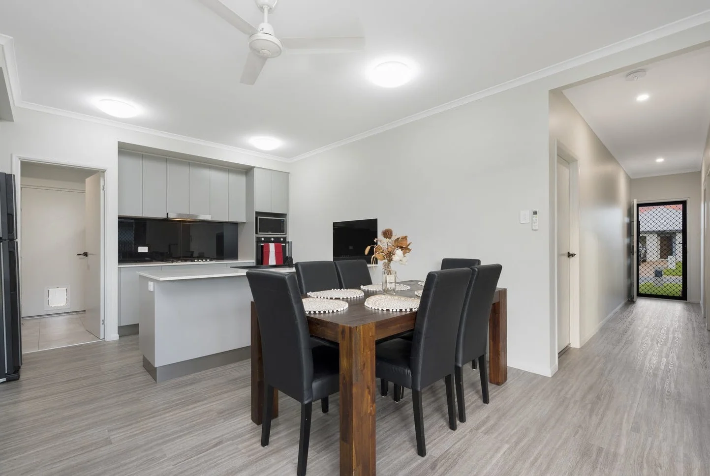 Additional image 2 of 7 Henderson Street, Mount Low QLD 4818
