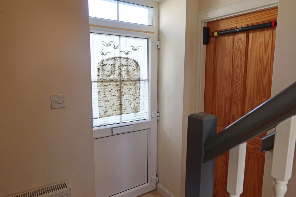 2 bed maisonette for saleKirkibost Steading, Broadford, Isle Of Skye IV49 photo 4