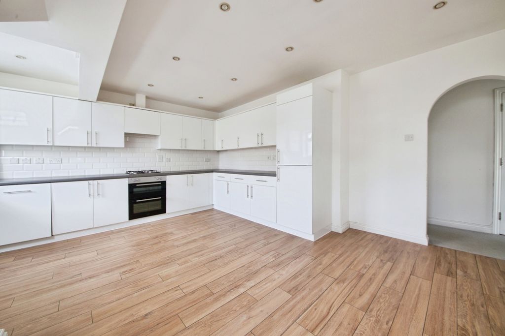 Additional image 2 of 2 bed flat for saleCatiline Court, 63A Main Road, Romford RM2
