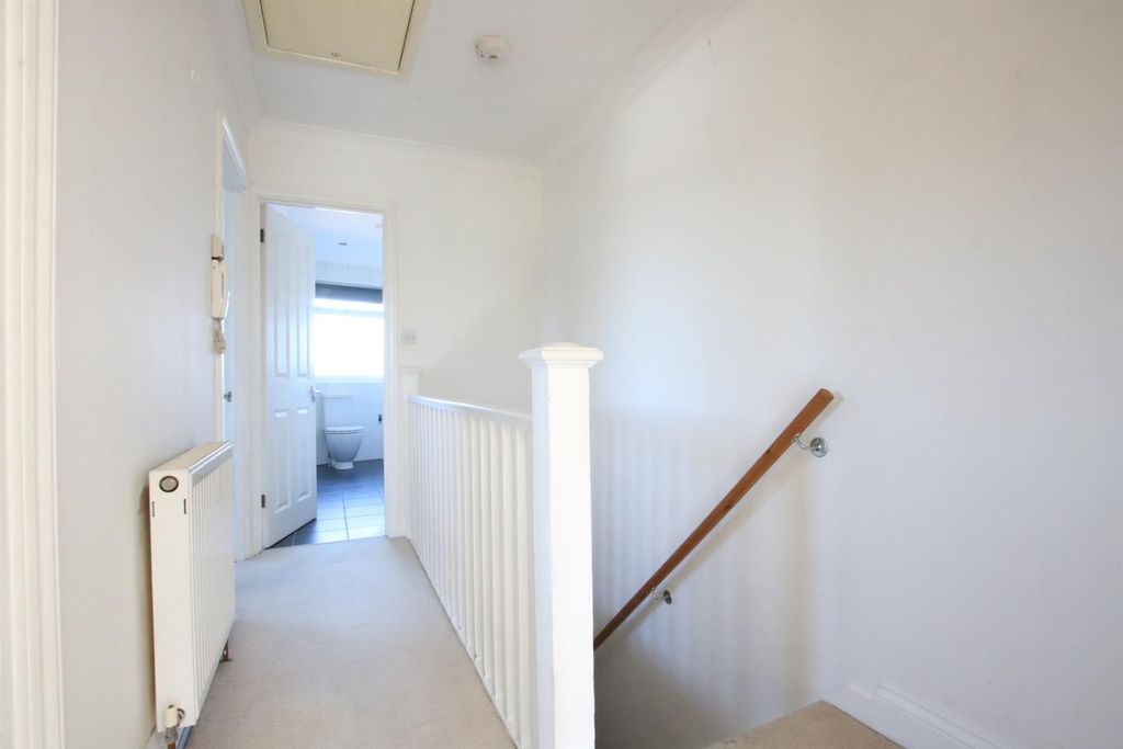 Additional image 6 of 1 bed flat for saleWoodfield Lane, Ashtead KT21