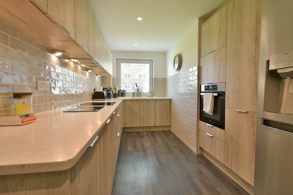 Additional image 3 of 3 bed flat for saleWest Parade, Bexhill-On-Sea TN39