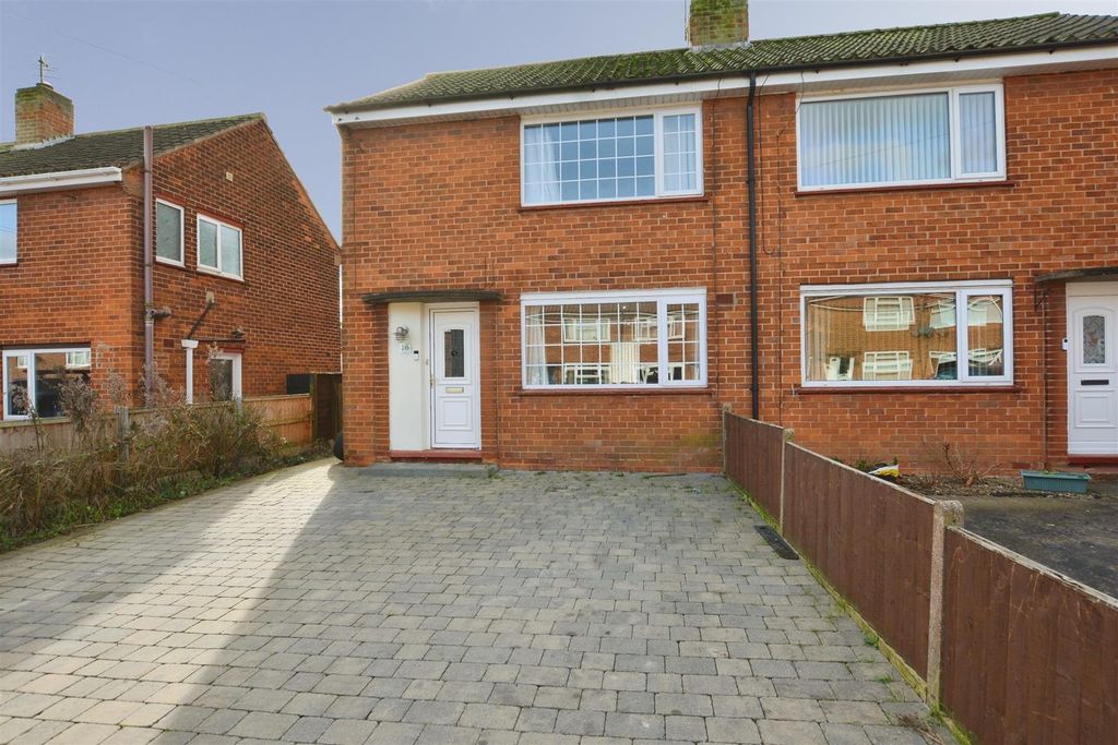 2 bed semi-detached house for saleLunns Crescent, Barton-Upon-Humber DN18