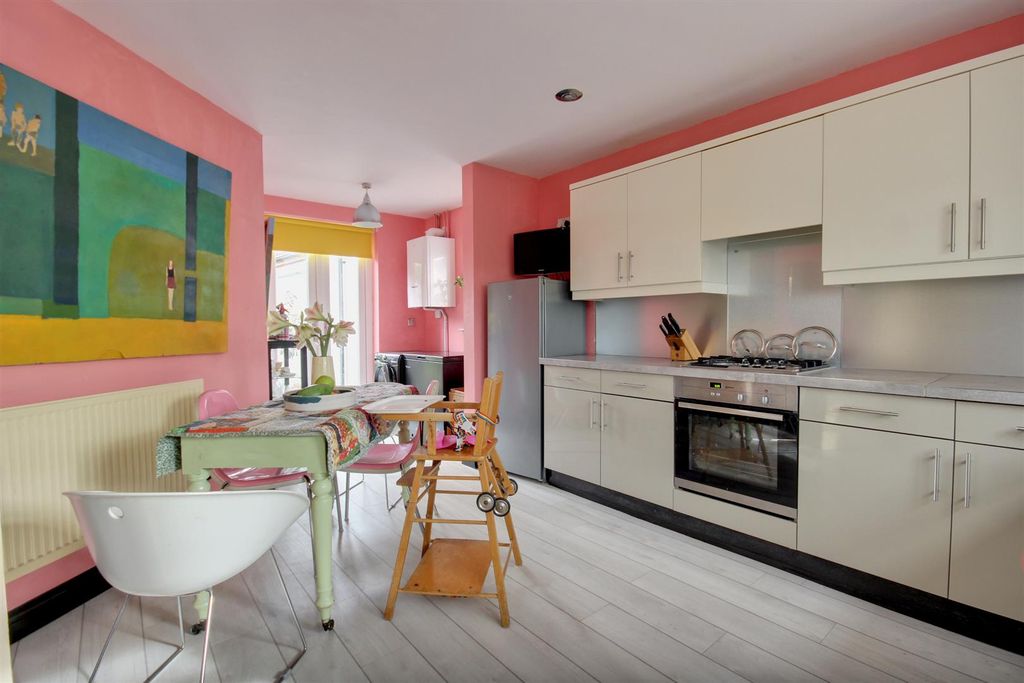 Additional image 14 of 4 bed detached house for saleQueensgate, Beverley HU17