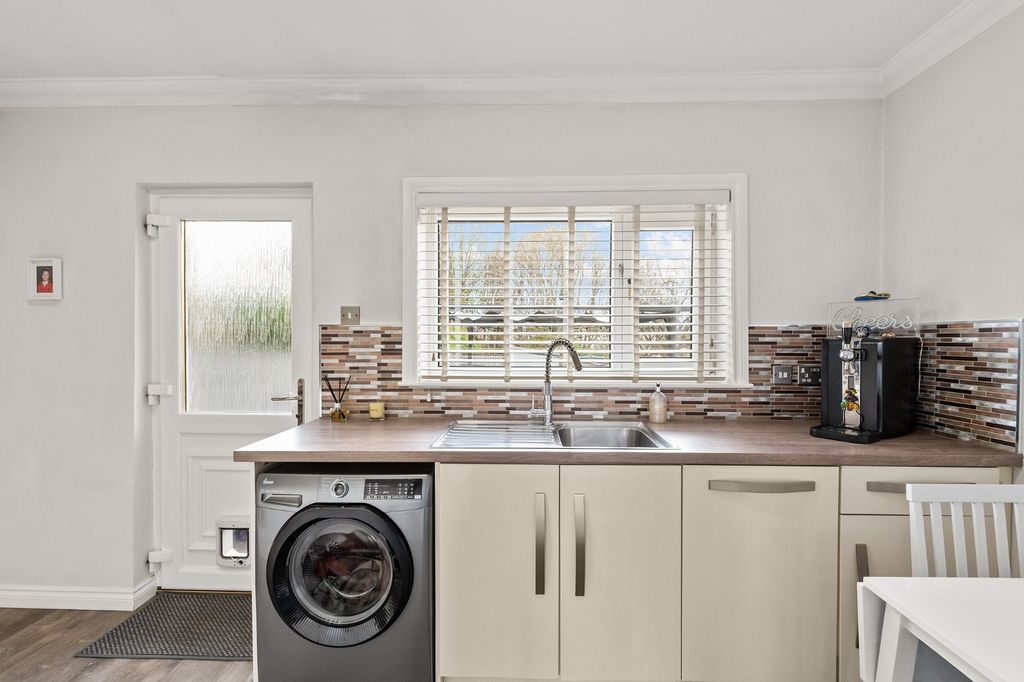 Additional image 5 of 2 bed terraced house for salePark Place, Alloa FK10