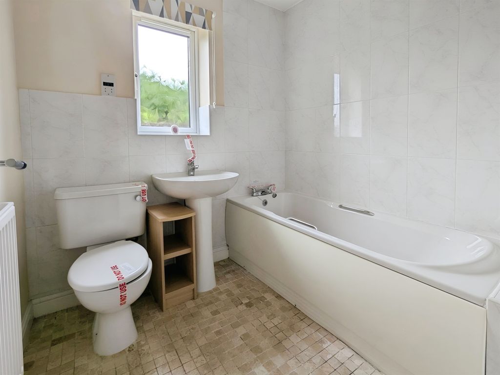 Additional image 6 of 2 bed flat for saleMill View Road, Beverley HU17