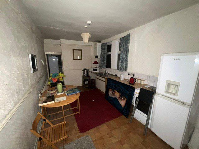 3 bed terraced house for saleMarton Road, Middlesbrough, Cleveland TS4 photo 2