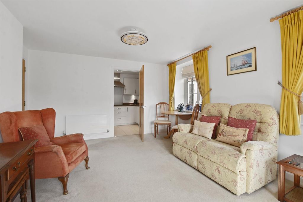 Additional image 17 of 2 bed flat for sale59-61 The Broadway, Amersham HP7