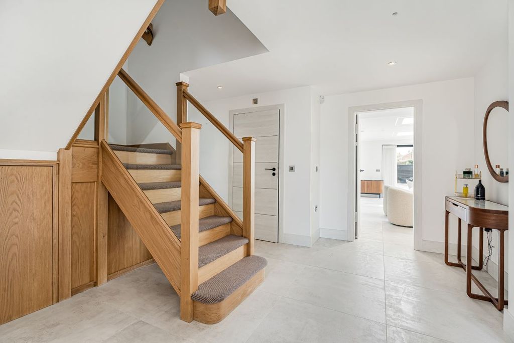 Additional image 19 of 5 bed detached house for sale137 Kimbolton Road, Bedford, Bedfordshire MK41
