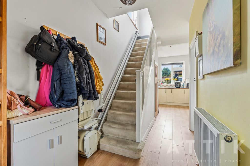 Additional image 8 of 3 bed semi-detached house for saleUpper Avenue, Halesworth IP19