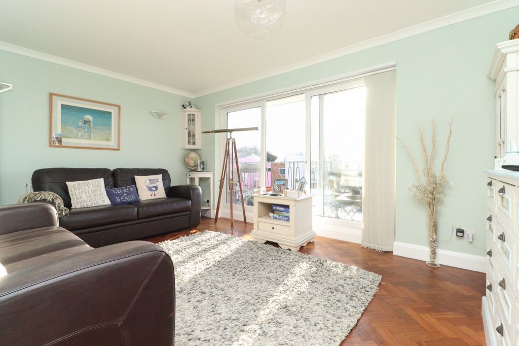 Additional image 4 of 2 bed flat for saleMinnis Road, Birchington, Kent CT7