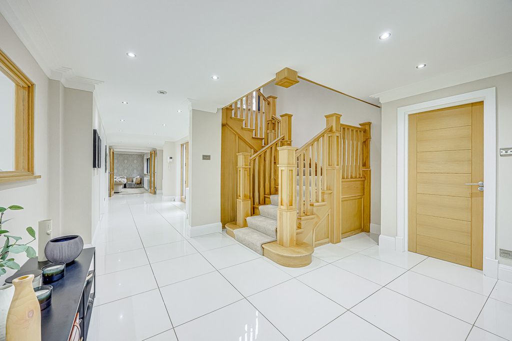 Additional image 5 of 5 bed detached house for saleBowers Road, Benfleet SS7